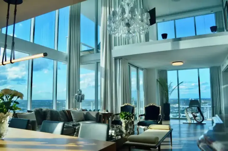 Luxury Penthouse Suites USA: Expert Architecture & Security Guide