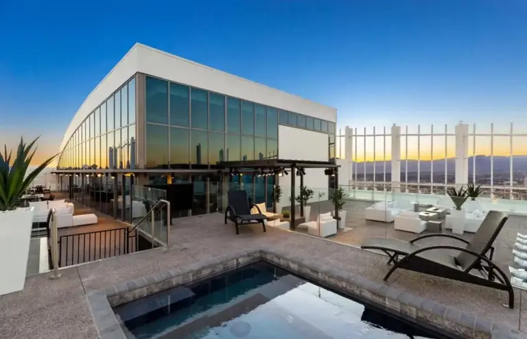Top Penthouse Experiences in America: Expert Luxury & Security Guide